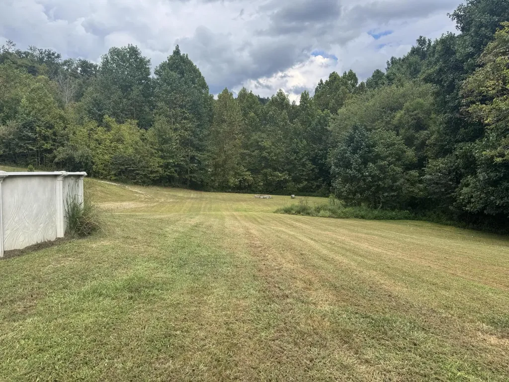 646 Fisher Cemetery Road Barbourville KY 40906
