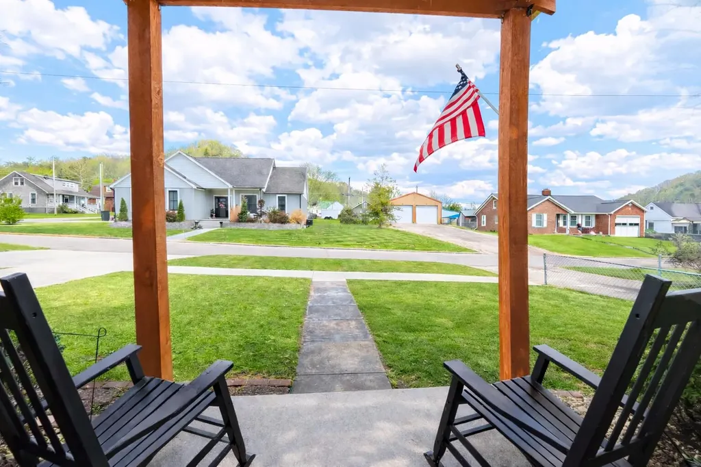 413 Elm Street Ravenna KY 40472