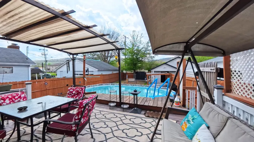 413 Elm Street Ravenna KY 40472