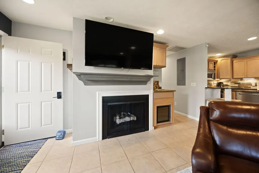 49-3 Woodson Bend Resort Bronston KY 42518