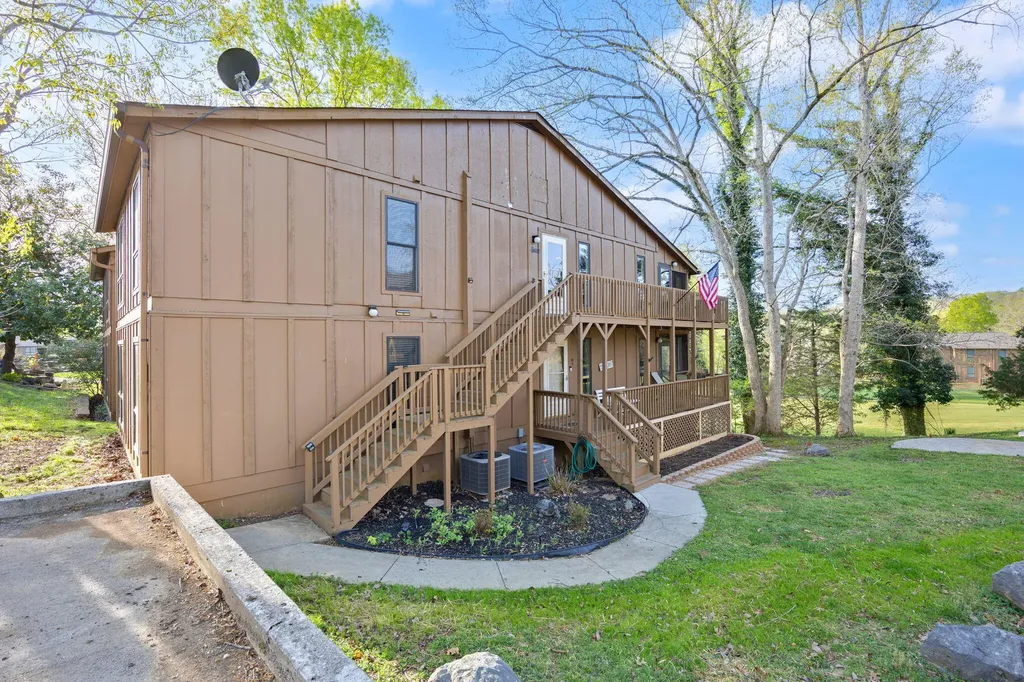 49-3 Woodson Bend Resort Bronston KY 42518