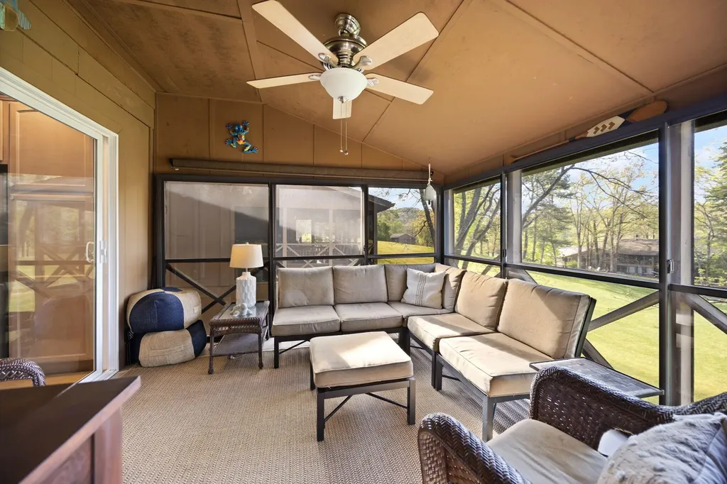 49-3 Woodson Bend Resort Bronston KY 42518