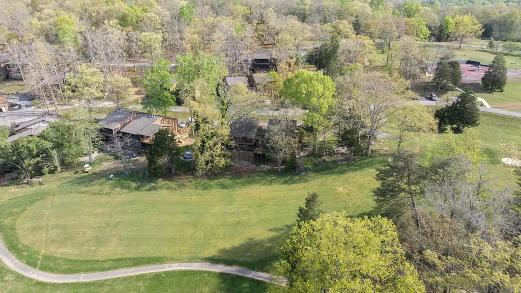 49-3 Woodson Bend Resort Bronston KY 42518