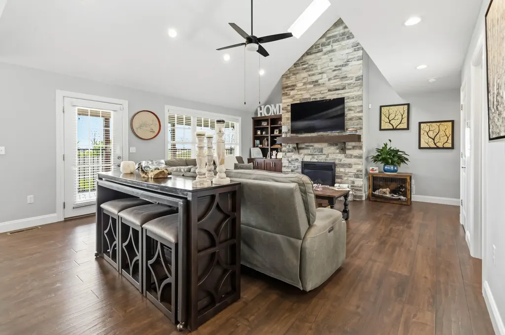 607 Shimmering Moon Drive Somerset KY 42503