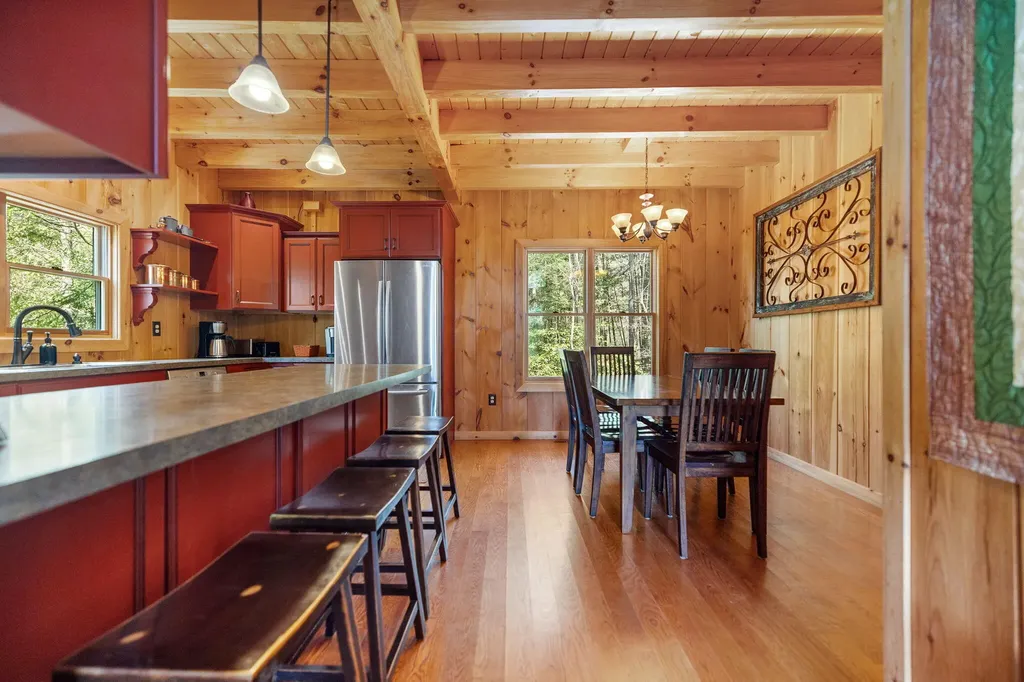 498 Lakeside Drive Zoe KY 41397