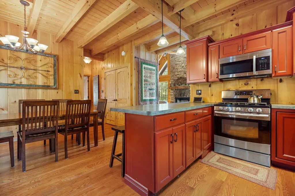 498 Lakeside Drive Zoe KY 41397