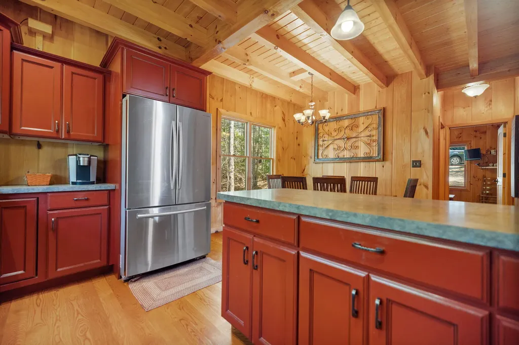 498 Lakeside Drive Zoe KY 41397