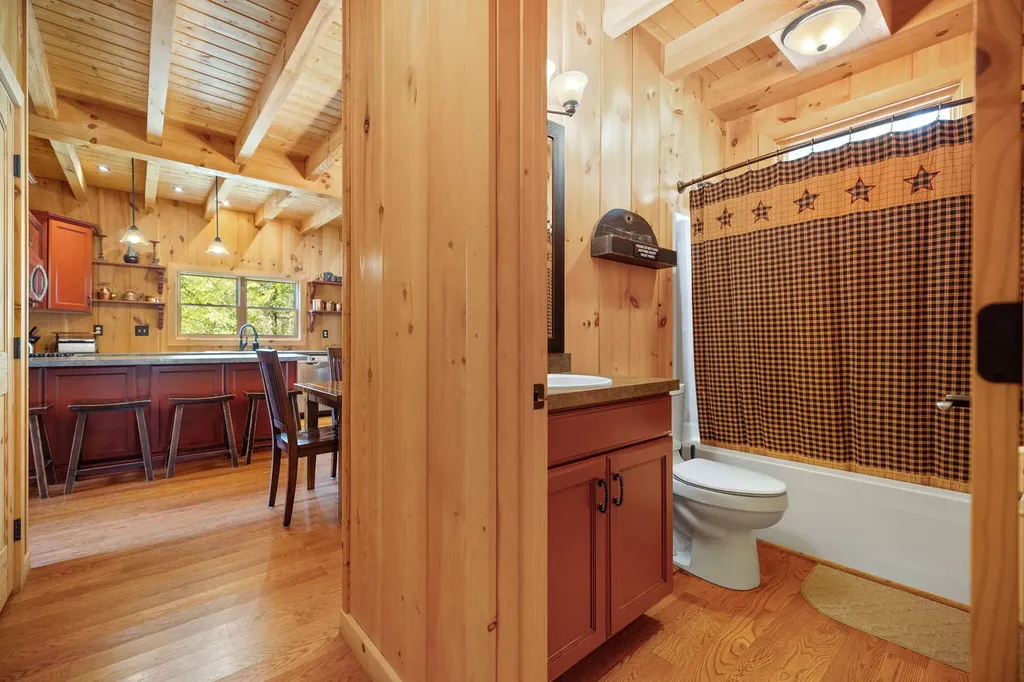 498 Lakeside Drive Zoe KY 41397