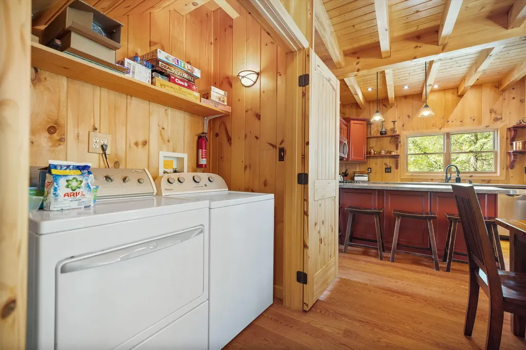 498 Lakeside Drive Zoe KY 41397