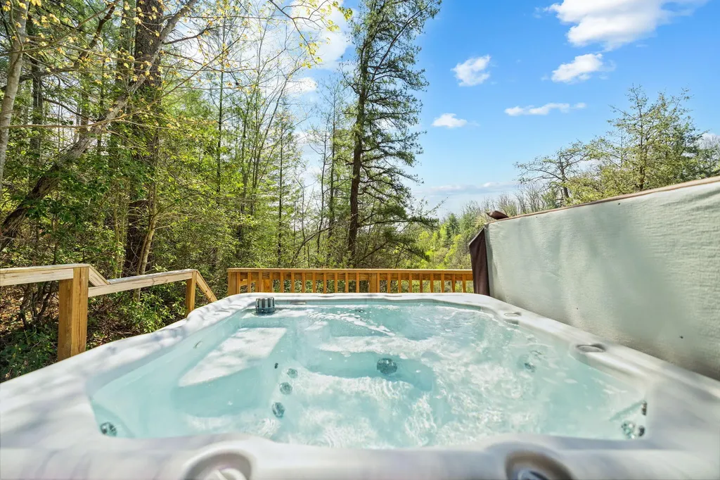498 Lakeside Drive Zoe KY 41397