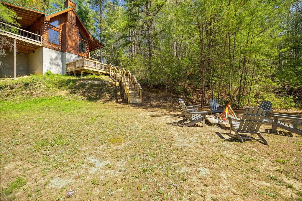498 Lakeside Drive Zoe KY 41397