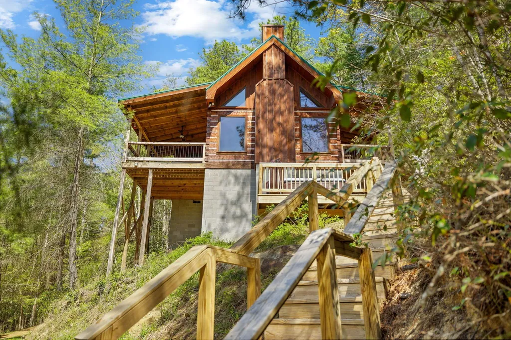 498 Lakeside Drive Zoe KY 41397