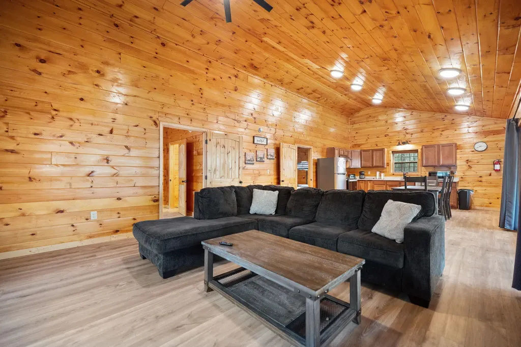 1134 Cliffview Road Campton KY 41301