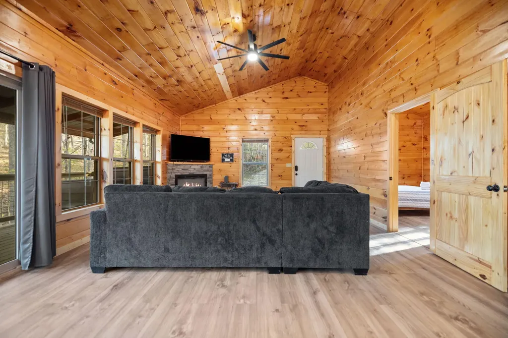 1134 Cliffview Road Campton KY 41301
