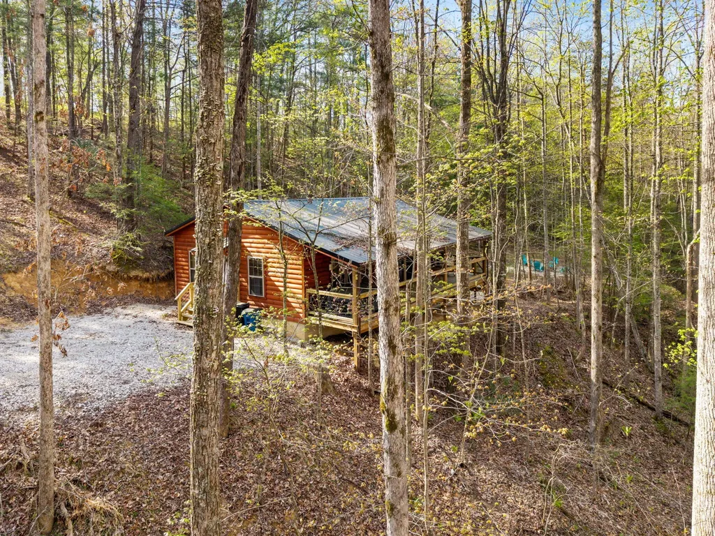 1134 Cliffview Road Campton KY 41301