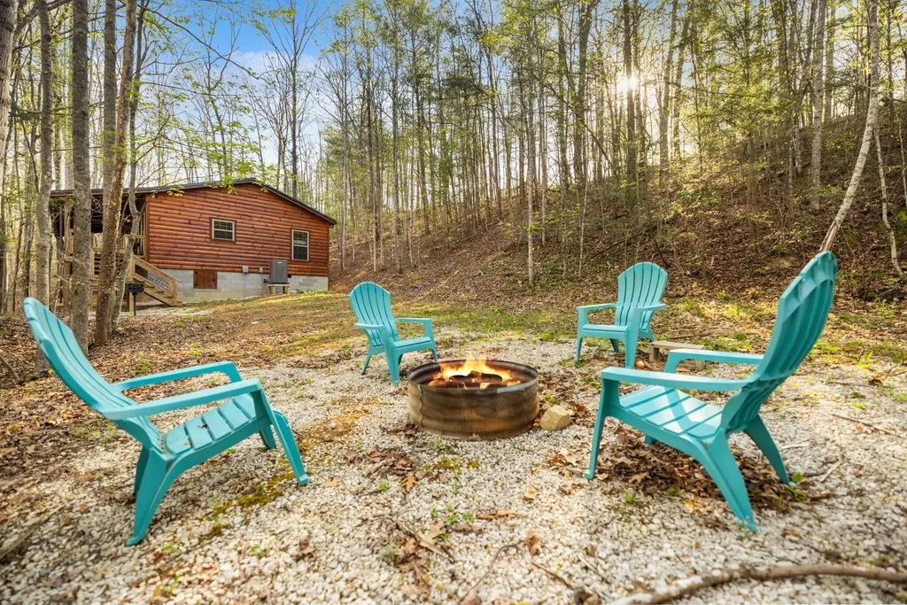 1134 Cliffview Road Campton KY 41301