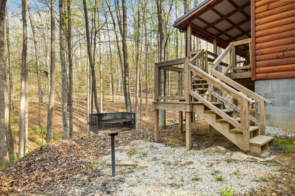 1134 Cliffview Road Campton KY 41301