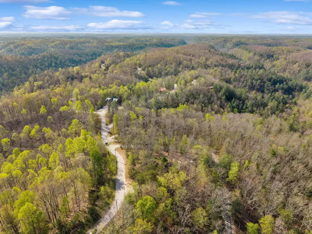 1134 Cliffview Road Campton KY 41301