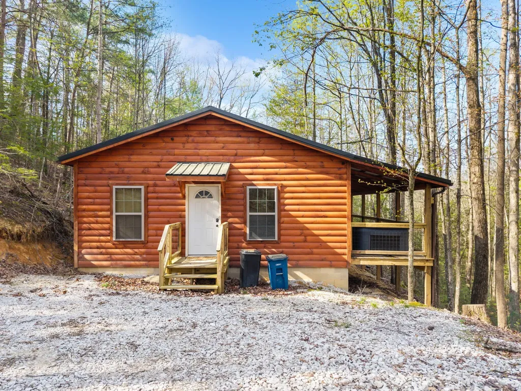 1134 Cliffview Road Campton KY 41301