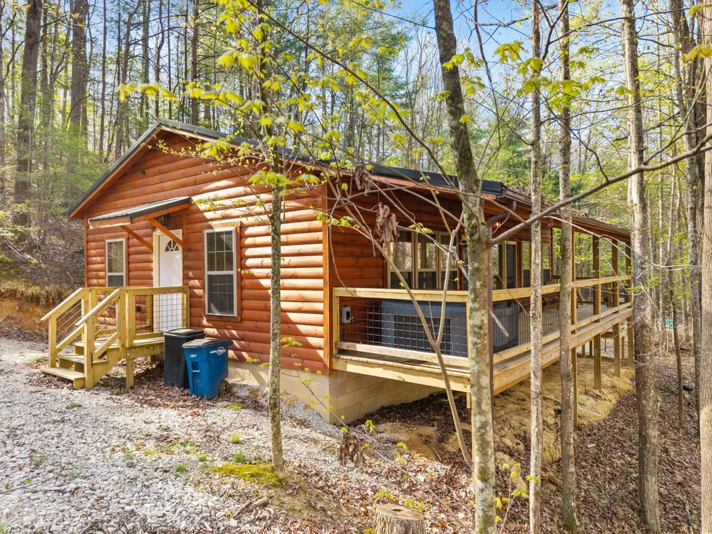 1134 Cliffview Road Campton KY 41301