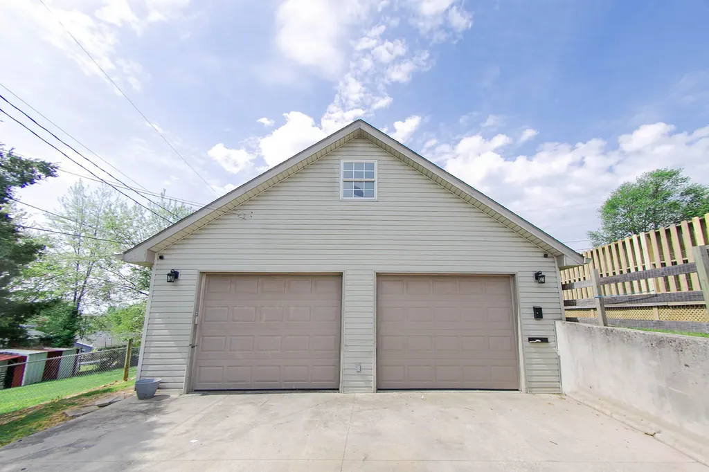 109 Rolling Hills Drive Somerset KY 42503