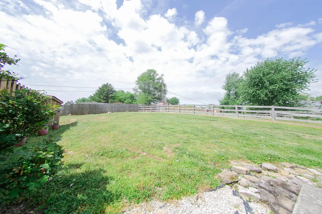 109 Rolling Hills Drive Somerset KY 42503