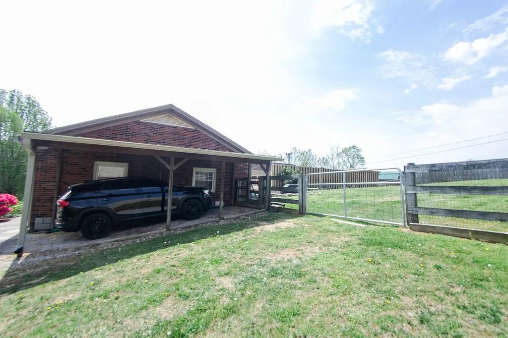 109 Rolling Hills Drive Somerset KY 42503