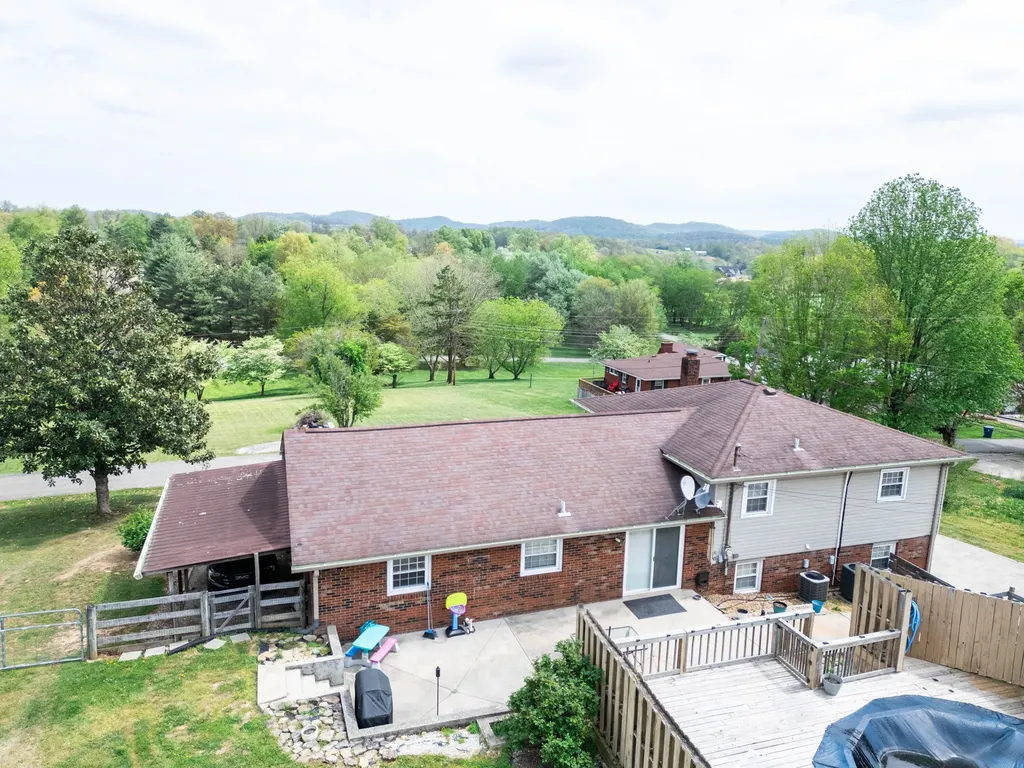 109 Rolling Hills Drive Somerset KY 42503