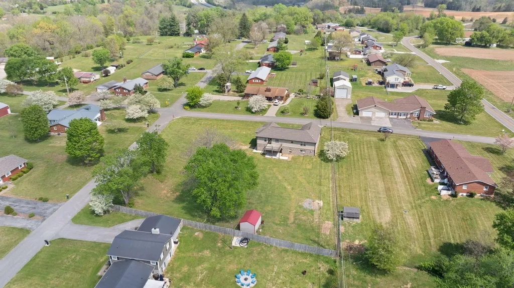 233 Algonquin Trail Somerset KY 42501
