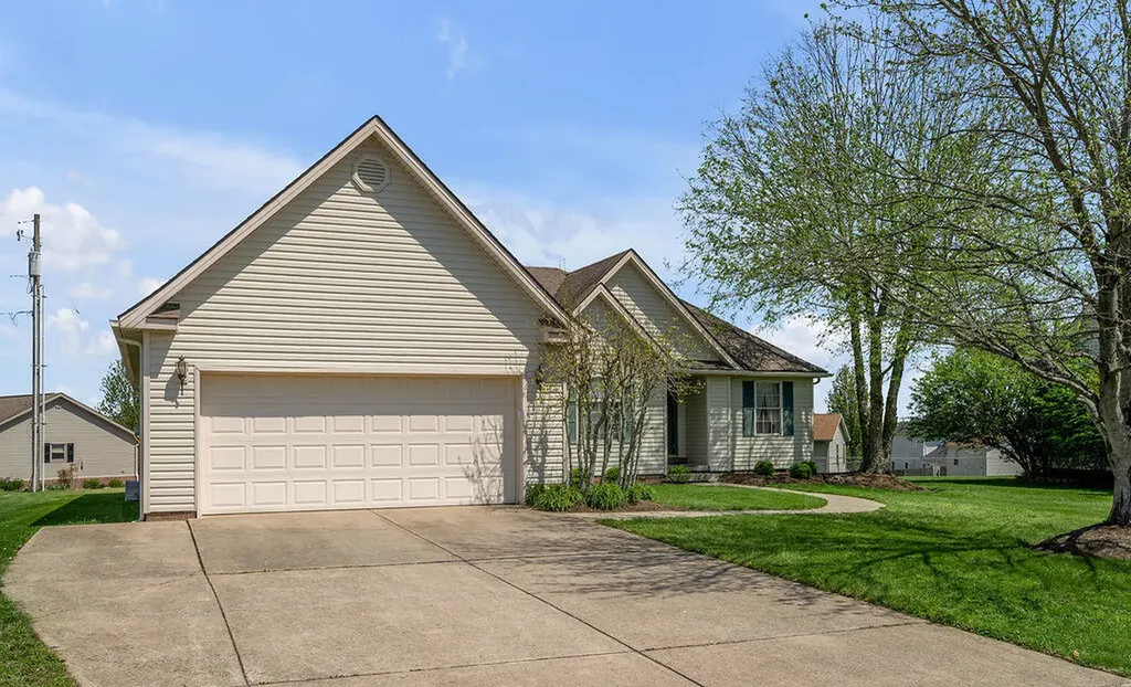 220 Hibiscus Lane Winchester KY 40391
