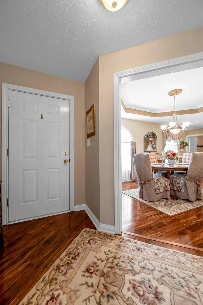 220 Hibiscus Lane Winchester KY 40391