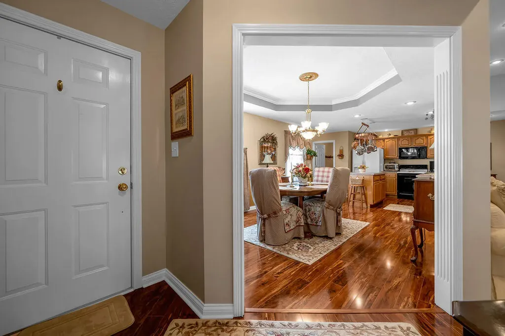 220 Hibiscus Lane Winchester KY 40391