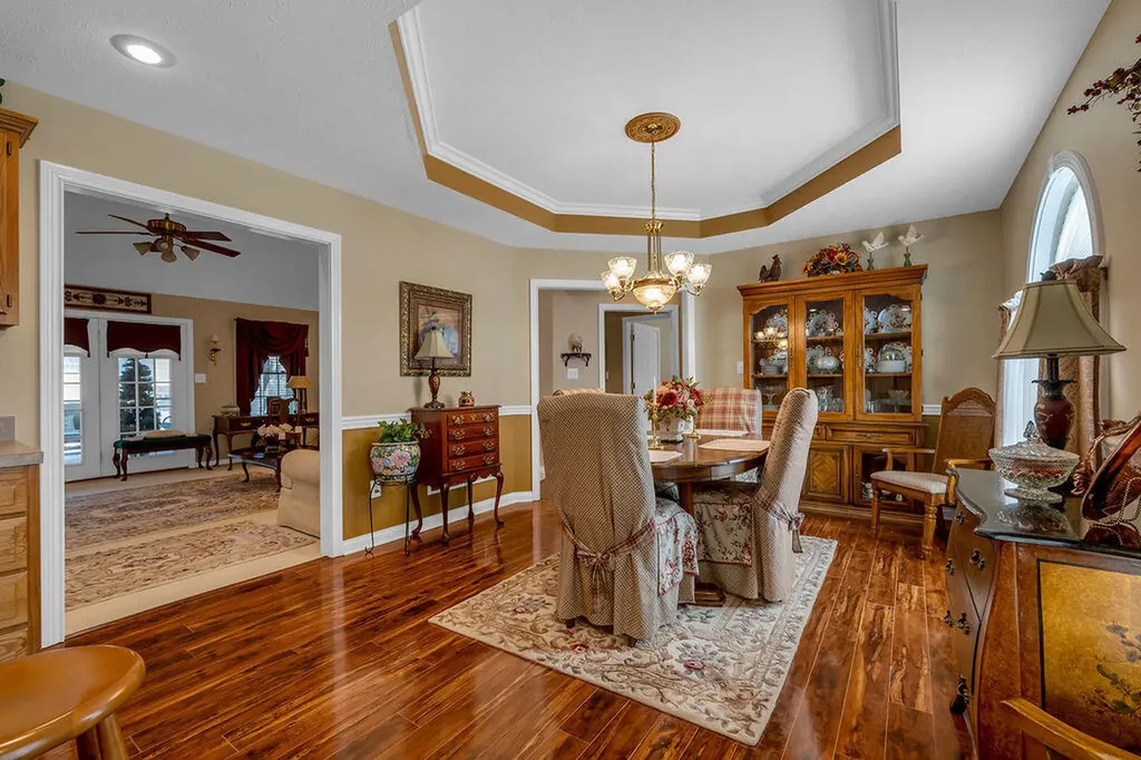 220 Hibiscus Lane Winchester KY 40391