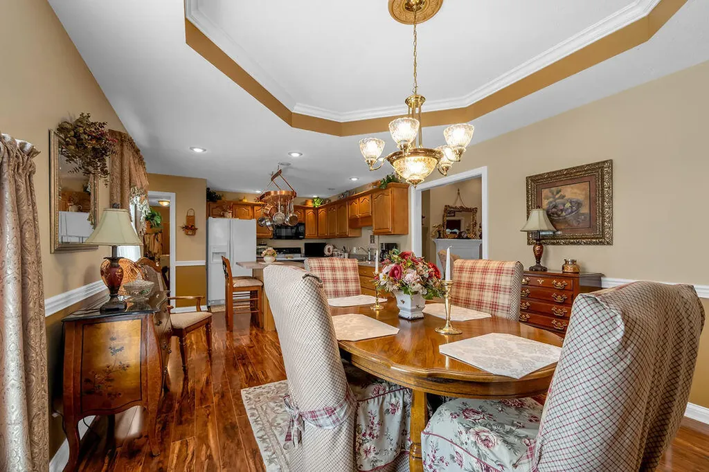 220 Hibiscus Lane Winchester KY 40391