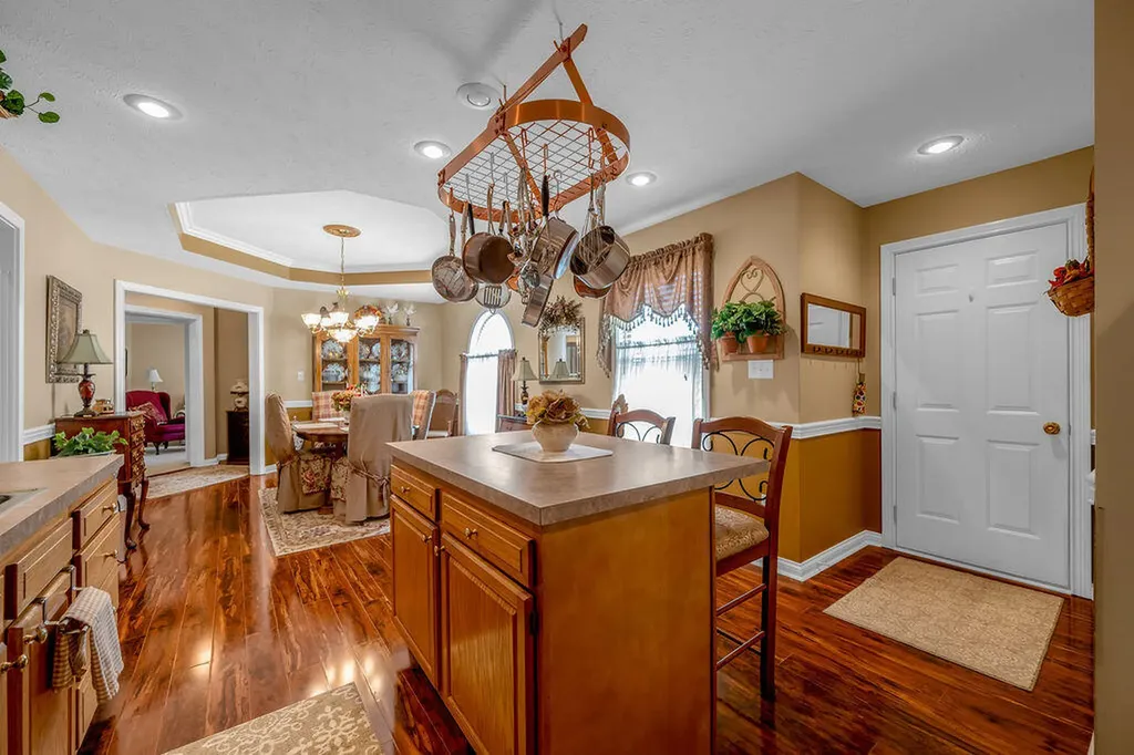 220 Hibiscus Lane Winchester KY 40391