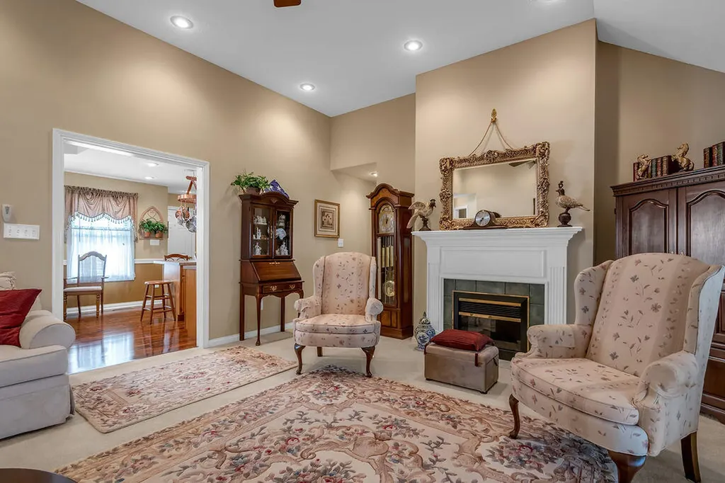 220 Hibiscus Lane Winchester KY 40391