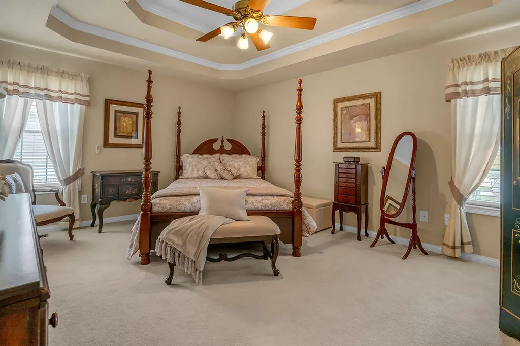 220 Hibiscus Lane Winchester KY 40391