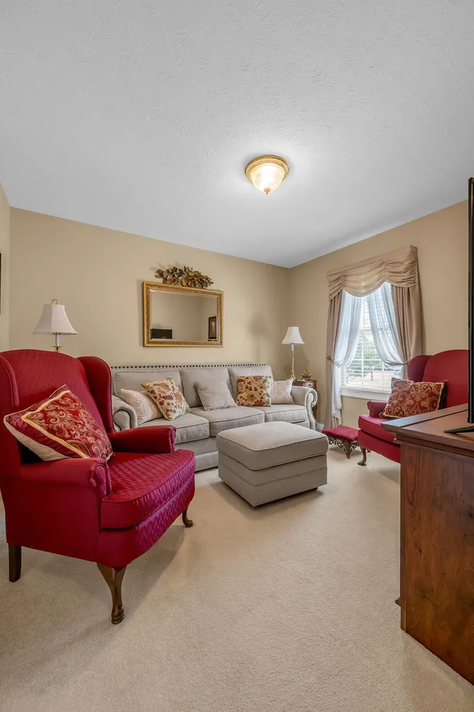 220 Hibiscus Lane Winchester KY 40391