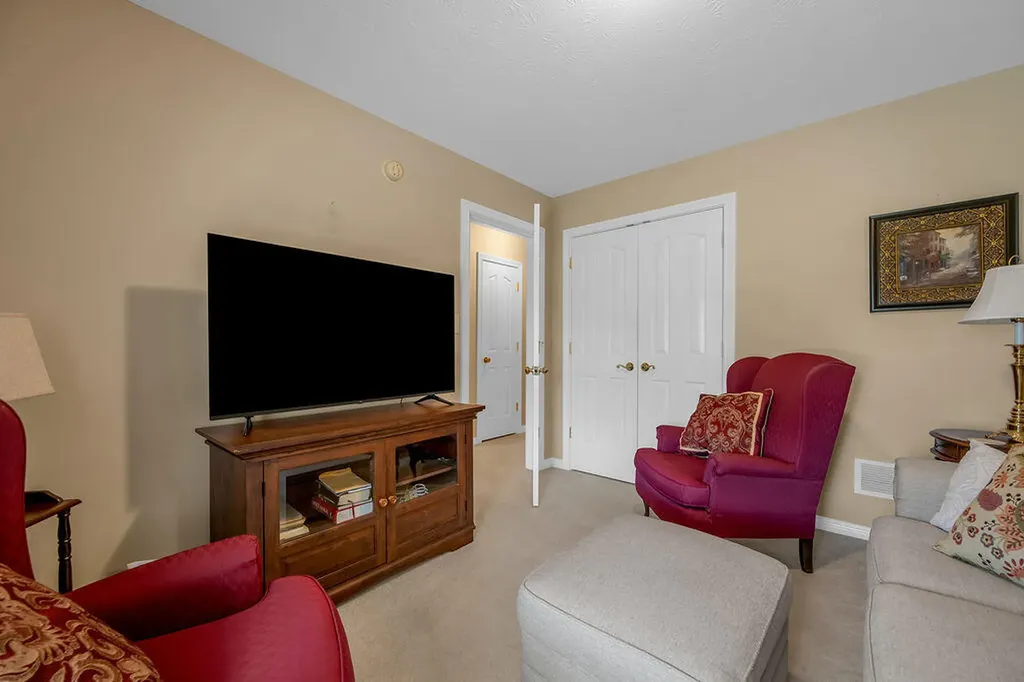 220 Hibiscus Lane Winchester KY 40391