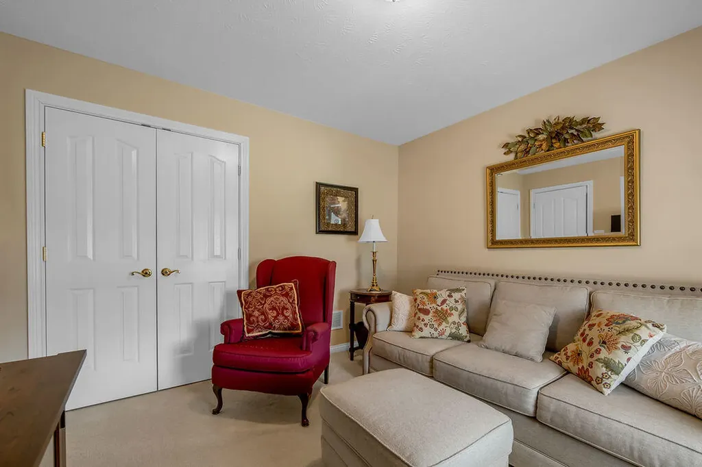 220 Hibiscus Lane Winchester KY 40391
