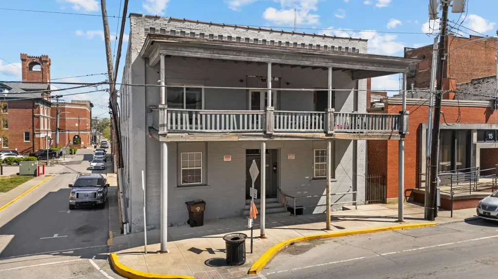 17 W Lexington Avenue Winchester KY 40391