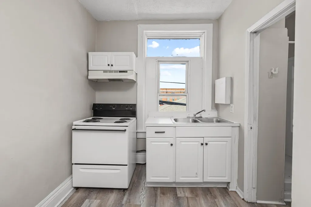 17 W Lexington Avenue Winchester KY 40391