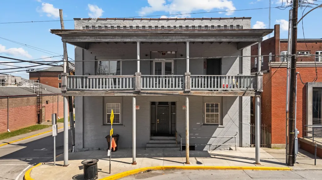 17 W Lexington Avenue Winchester KY 40391