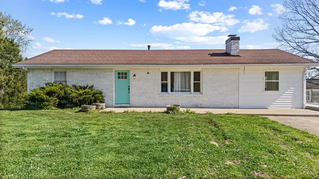 150 Clay Lick Road Jeffersonville KY 40337