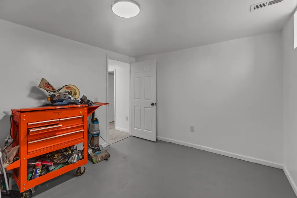 150 Clay Lick Road Jeffersonville KY 40337