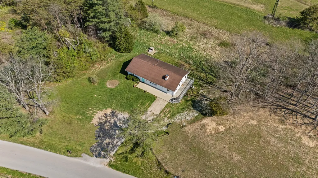 150 Clay Lick Road Jeffersonville KY 40337