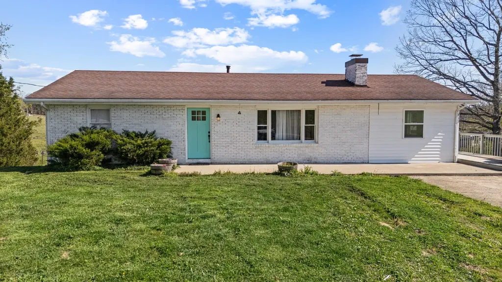 150 Clay Lick Road Jeffersonville KY 40337