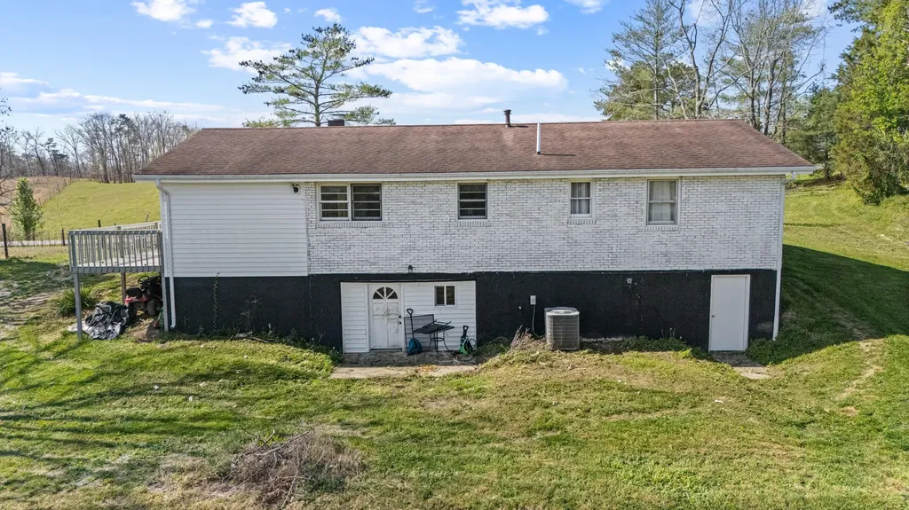 150 Clay Lick Road Jeffersonville KY 40337