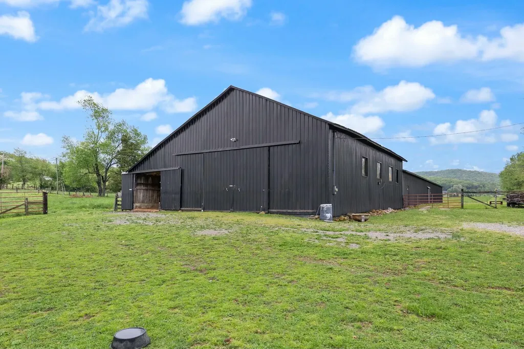 878 Horizon Loop Monticello KY 42633
