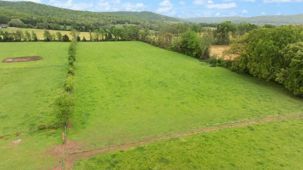 878 Horizon Loop Monticello KY 42633